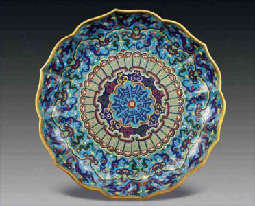 我们俗称的景泰蓝学名是什么 景泰蓝本名叫铜胎掐丝珐琅