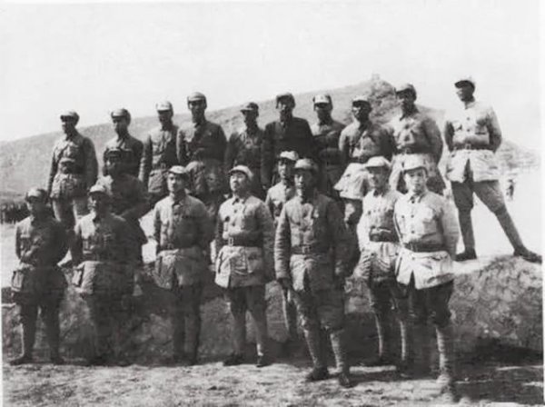 我国军衔大将和上将哪个大