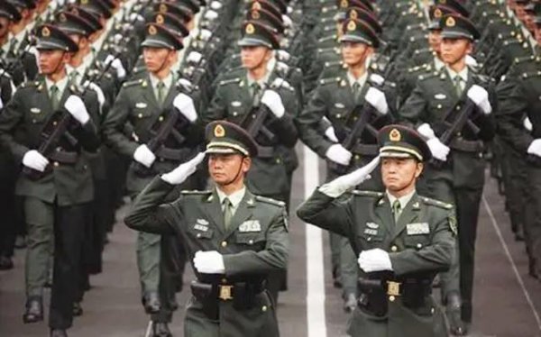 我国军衔大将和上将哪个大