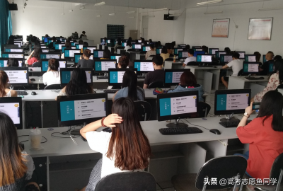 大学什么专业好就业女生 女孩选什么专业找工作发展空间大