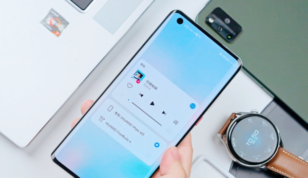 oled屏幕和lcd屏幕哪个好