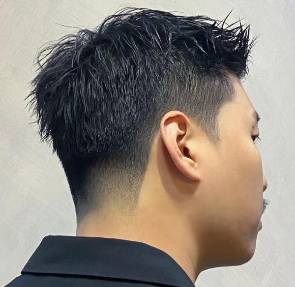 硬发质适合什么发型