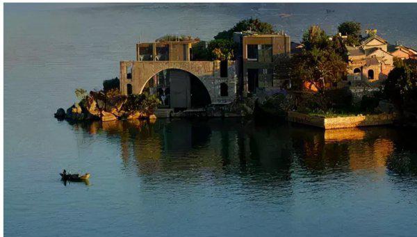 杨丽萍月亮宫简介