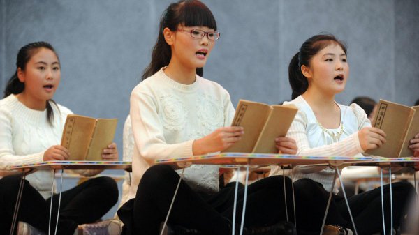 解铃还须系铃人的意思