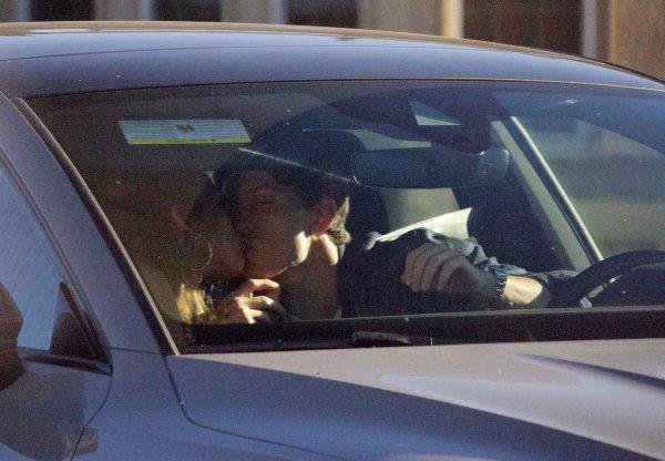 荷兰弟女友叫什么名字