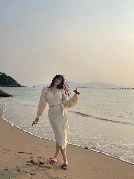 去海边玩穿什么衣服合适