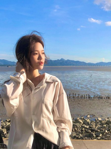 去海边玩穿什么衣服合适