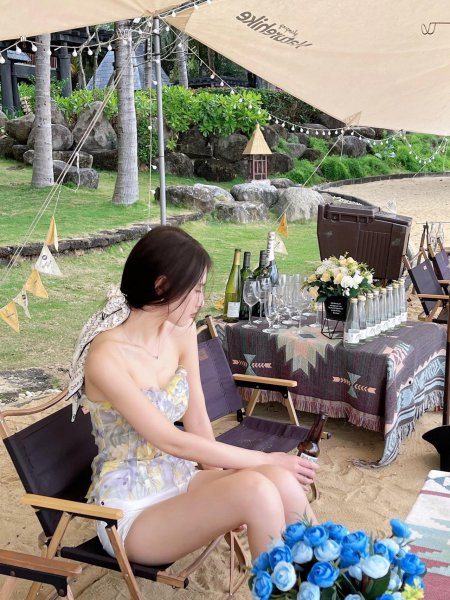 去海边玩穿什么衣服合适