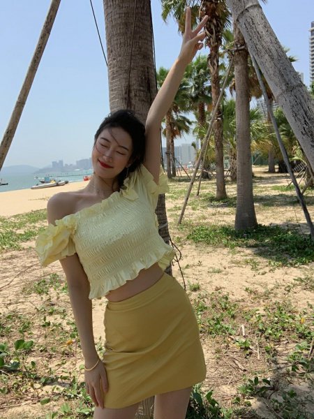 去海边玩穿什么衣服合适