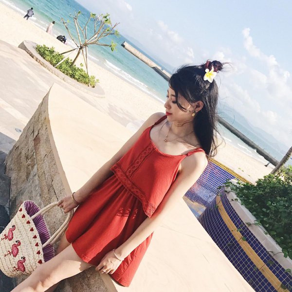 去海边玩穿什么衣服合适