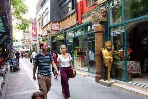 新加坡有多少人口