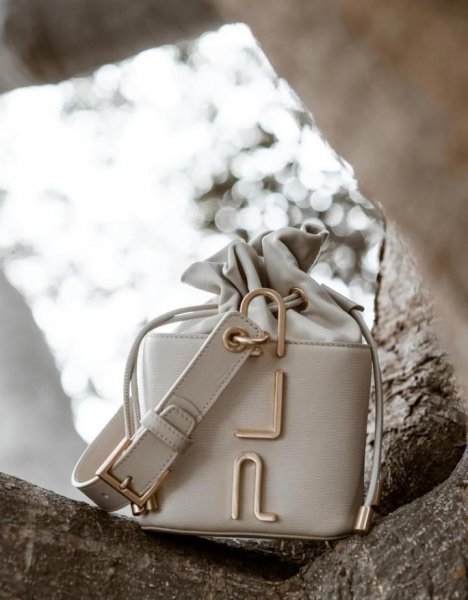 保兰德包包是什么档次