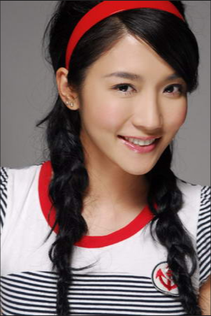 杨烁老婆王黎雯及个人资料