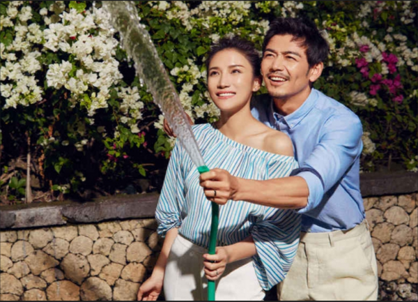 杨烁老婆王黎雯及个人资料