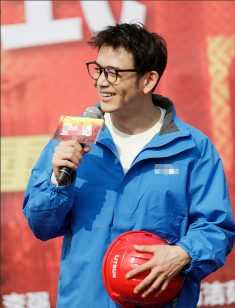 杨烁老婆王黎雯及个人资料