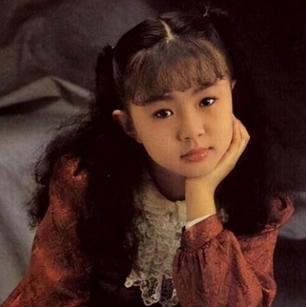 卓依婷个人资料简介