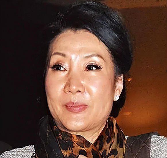 洪金宝老婆叫什么名字