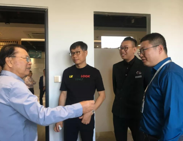 美的老总叫什么名字