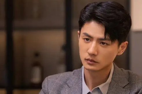 请叫我总监苏维然喜欢谁