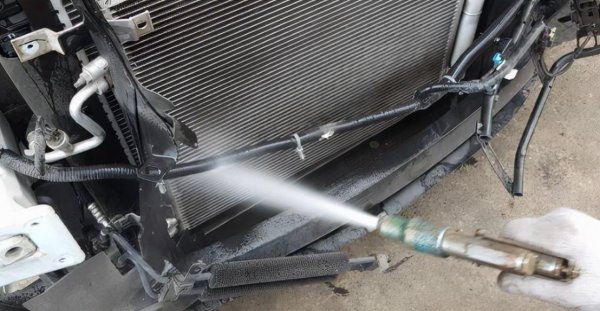 冷却液消耗太快是什么原因