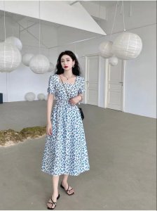 碎花长裙搭配什么鞋子好看 碎花连衣裙时尚搭配示范