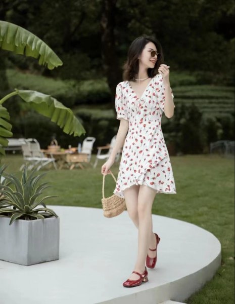 碎花长裙搭配什么鞋子好看