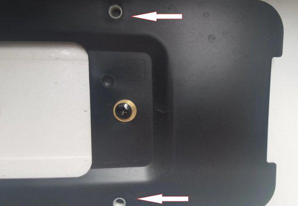 车牌如何自己安装