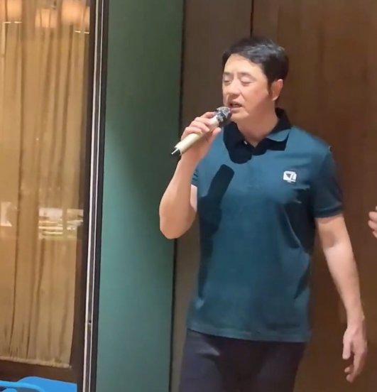 歌手黄格选个人资料简介