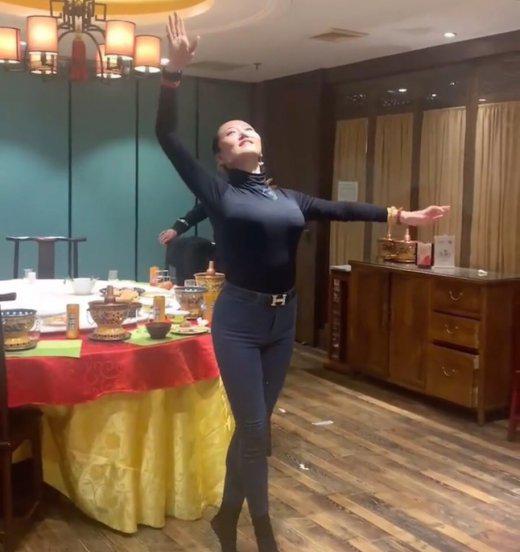 歌手黄格选个人资料简介