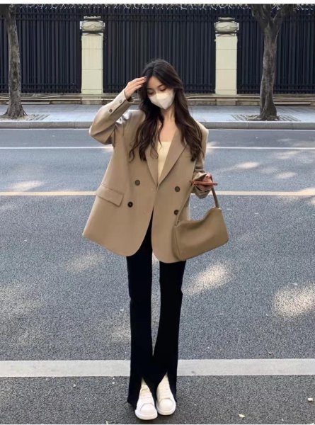 开叉喇叭裤配什么鞋子好看