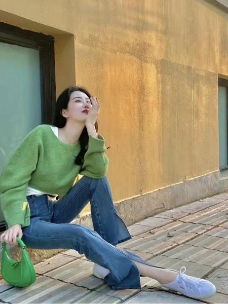 开叉喇叭裤配什么鞋子好看