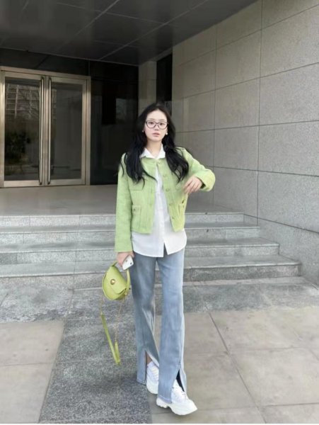 开叉喇叭裤配什么鞋子好看