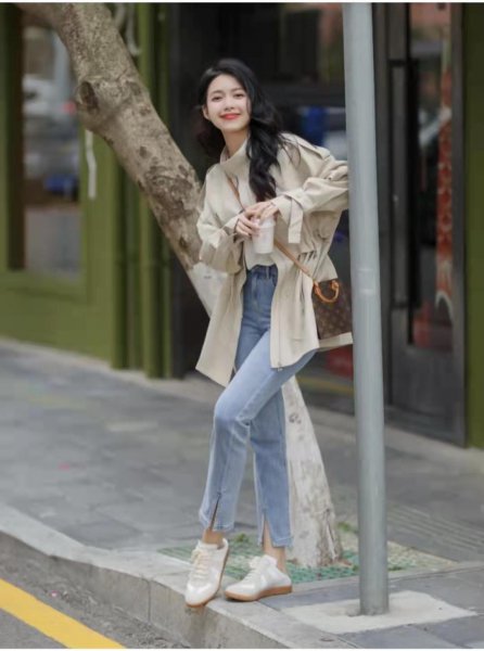 开叉喇叭裤配什么鞋子好看