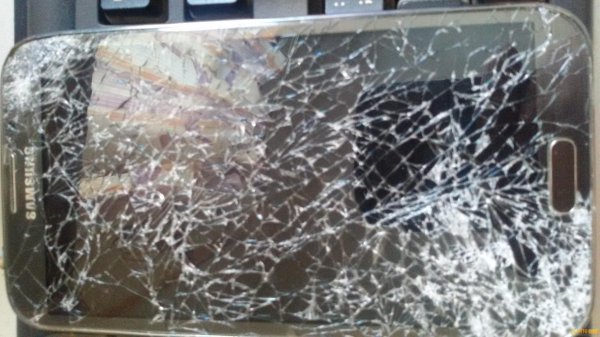 手机摔稀巴烂还能导出资料吗