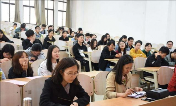 2022年研究生扩招还是缩招