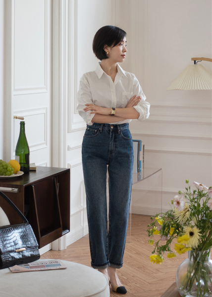 烟管裤上身搭配什么衣服