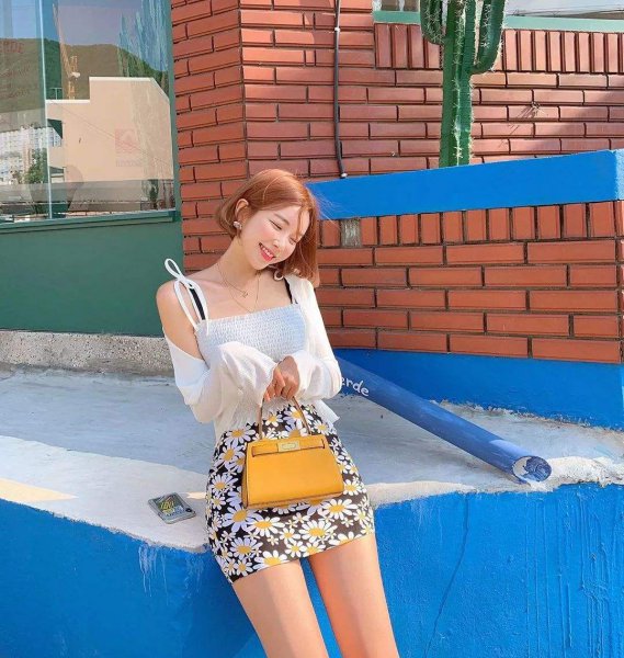 胸大的女生适合穿什么样的上衣