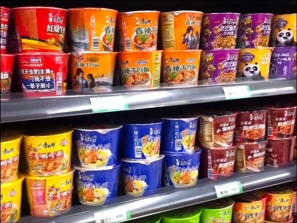 三鲜伊面是中国自己的品牌吗