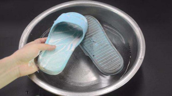 拖鞋怎么洗才干净小妙招