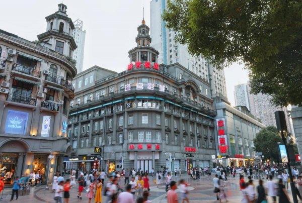 武汉哪个区最繁华最富有