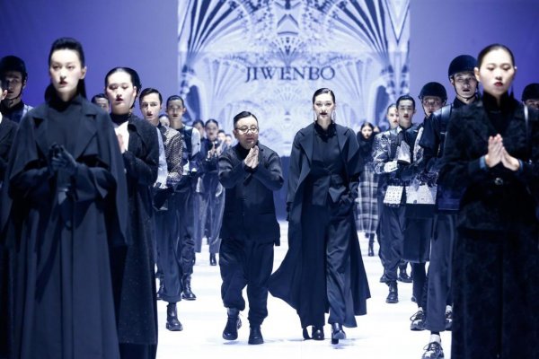 武汉哪个区最繁华最富有