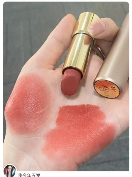 推荐显白的口红颜色