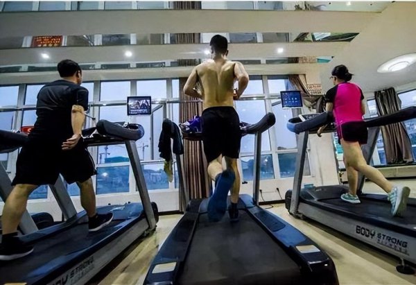 跑一千米的技巧