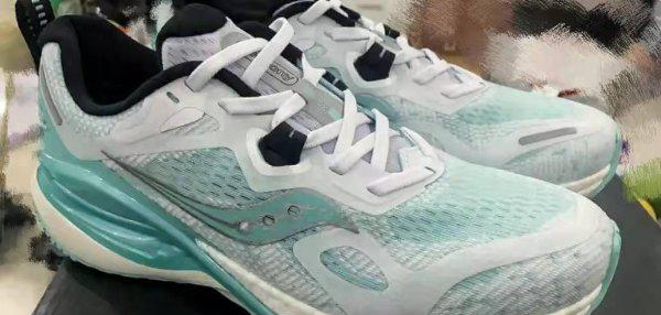 最受欢迎慢跑鞋推荐前十名