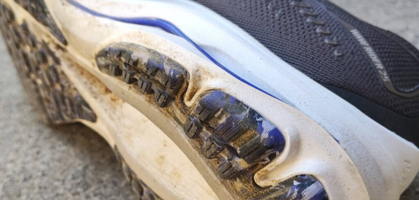 最受欢迎慢跑鞋推荐前十名