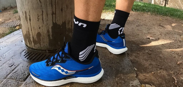 最受欢迎慢跑鞋推荐前十名