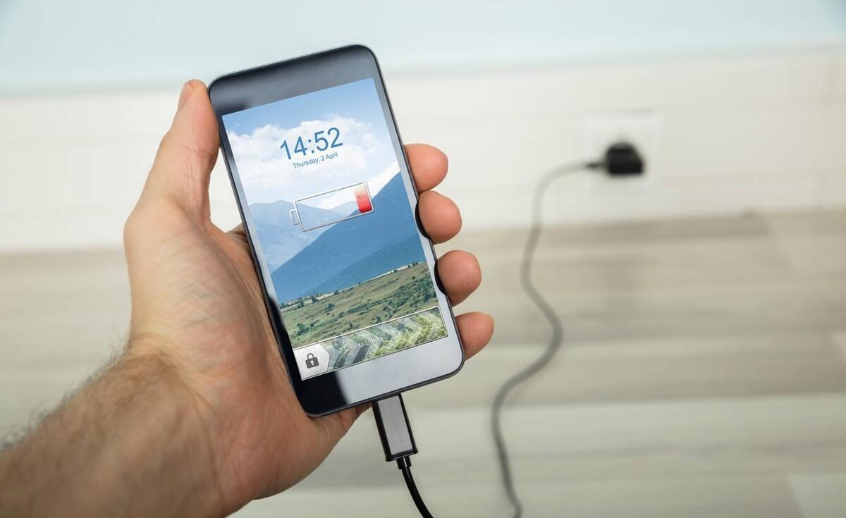 怎么恢复手机充电速度