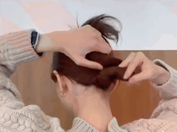 50岁女人盘头的简单手法