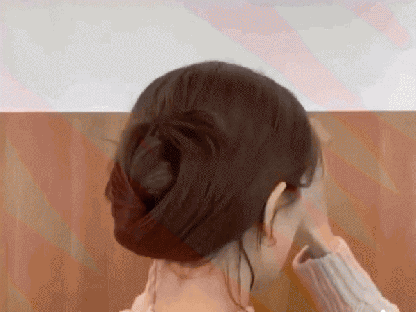 50岁女人盘头的简单手法