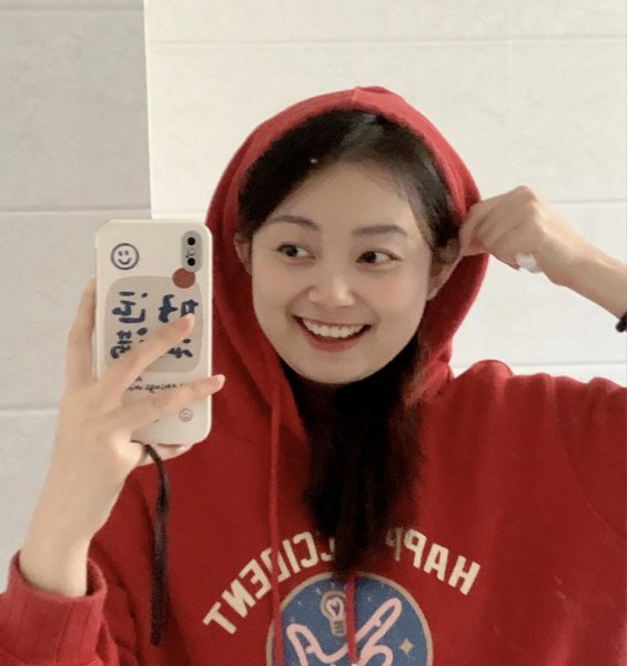 女生圆脸适合的发型图片